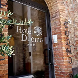 https://albergo-duomo-montepulciano.it-tuscanyhotel.com